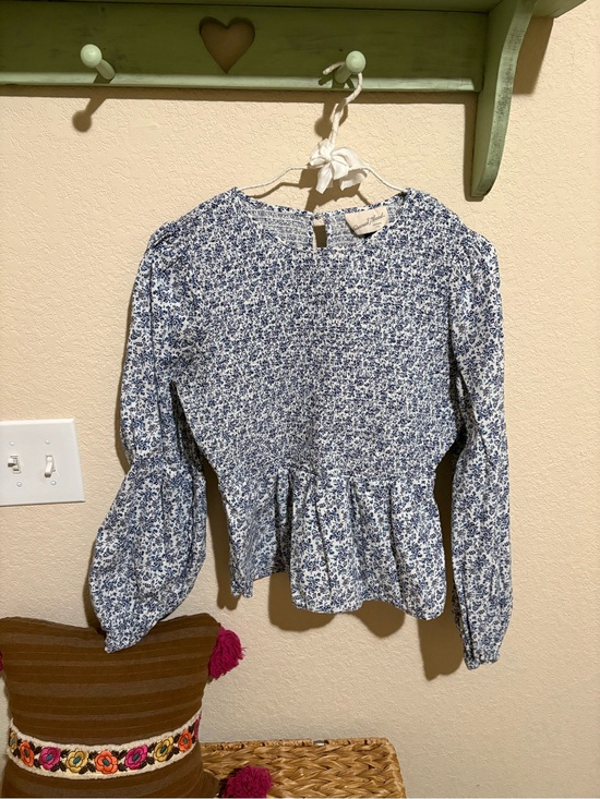 Universal Thread Tops - Universal Thread Blue Floral Peplum Blouse